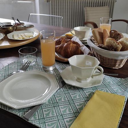 Bed and Breakfast Le Logis Du Pradet Moncrabeau Экстерьер фото