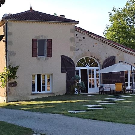 Bed and Breakfast Le Logis Du Pradet Moncrabeau Экстерьер фото