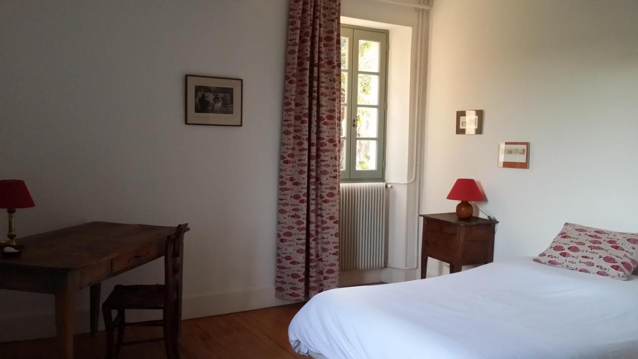 Bed and Breakfast Le Logis Du Pradet Moncrabeau Экстерьер фото